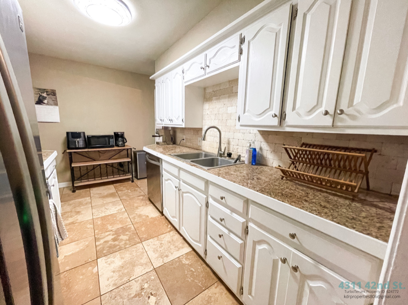 4311 42nd Street - Photo 6 of 21