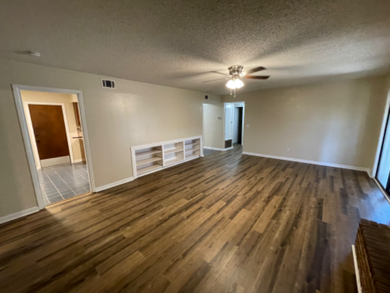 85 7th St - Photo 3 of 25