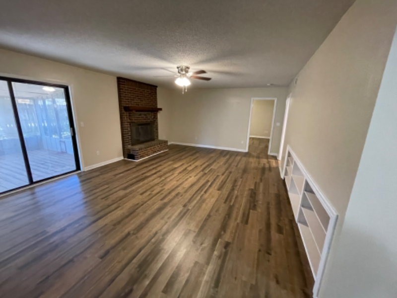 85 7th St - Photo 4 of 25