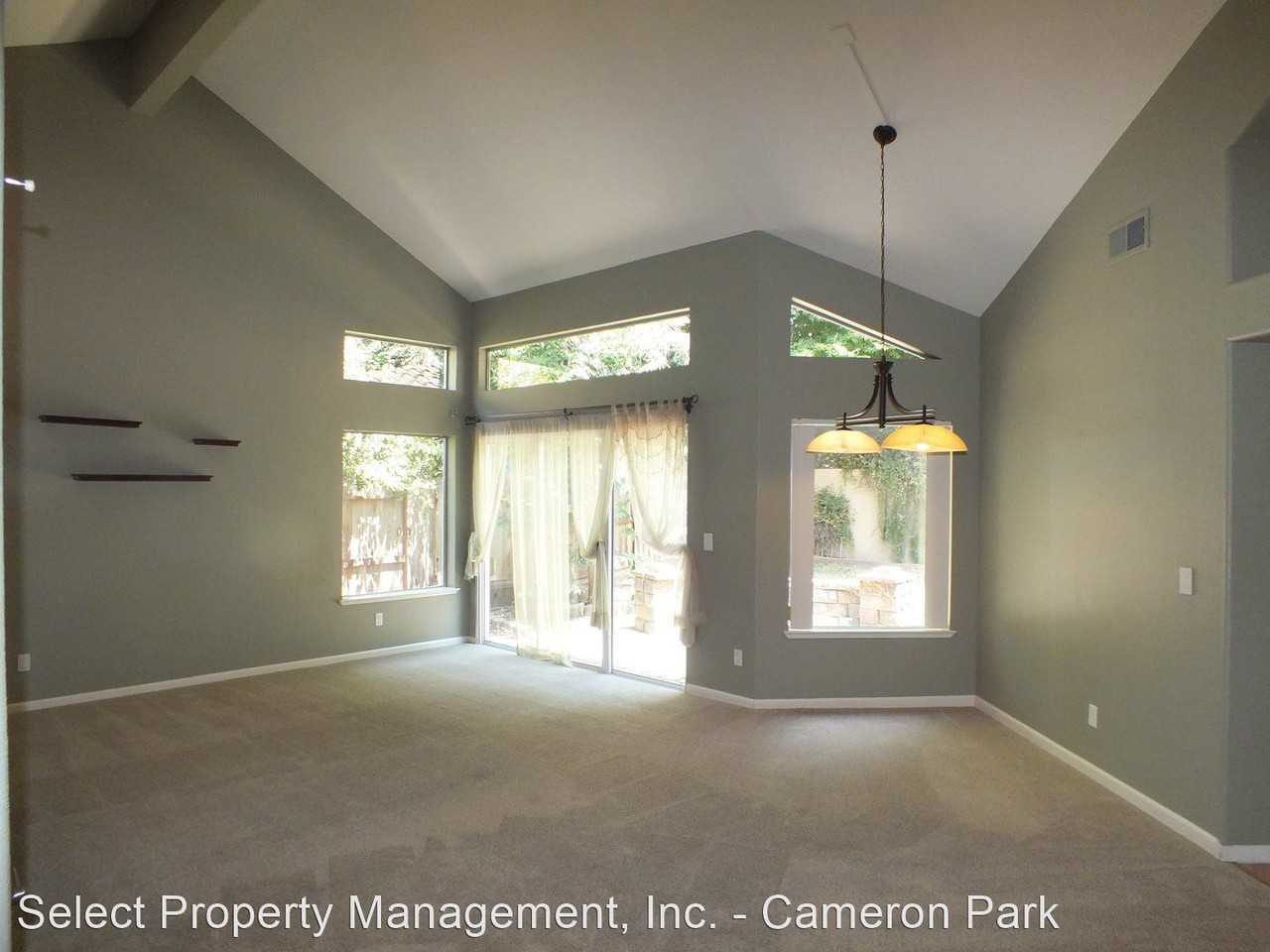 230 Silberhorn Dr - Photo 2 of 22