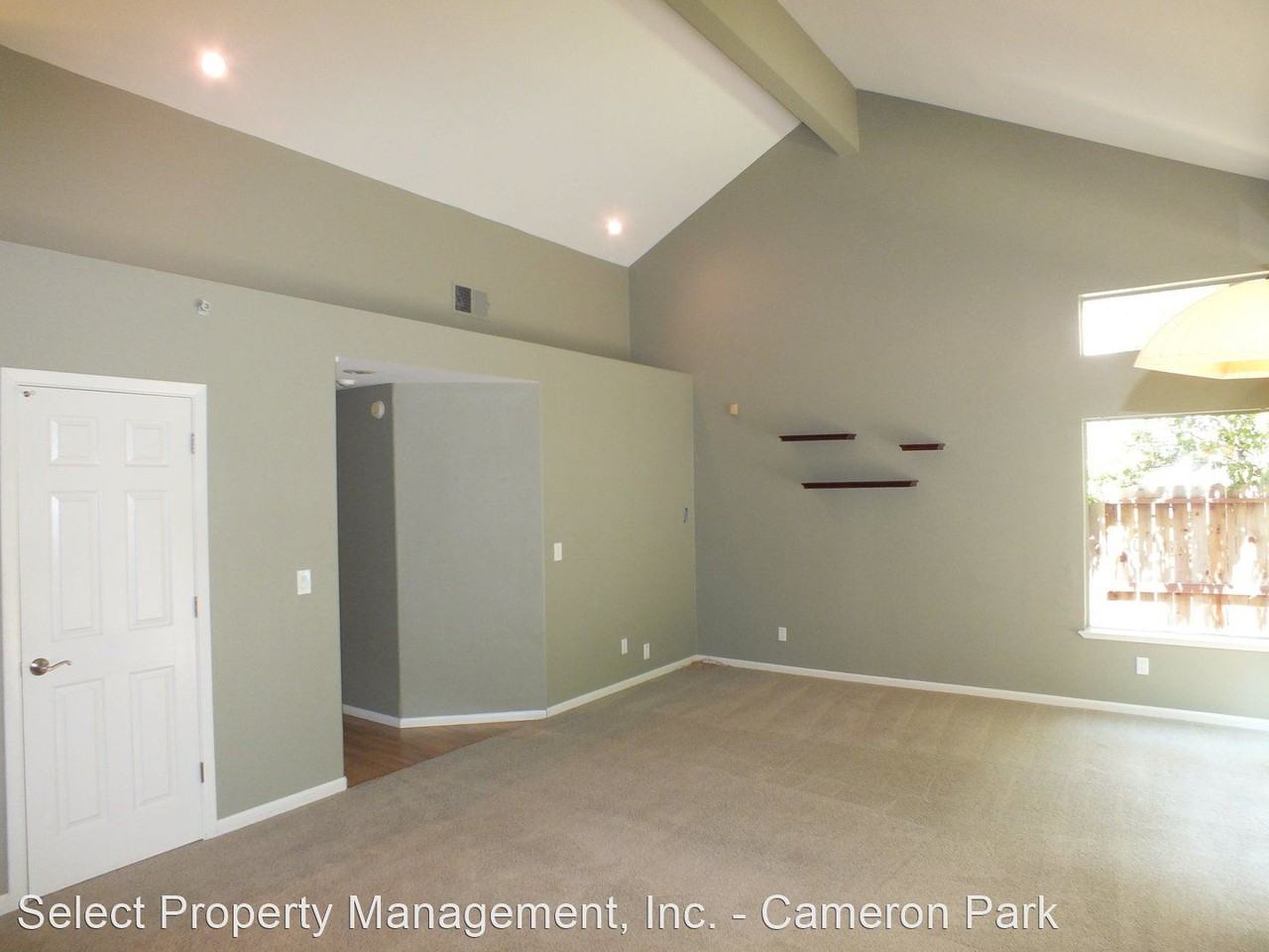 230 Silberhorn Dr - Photo 3 of 22