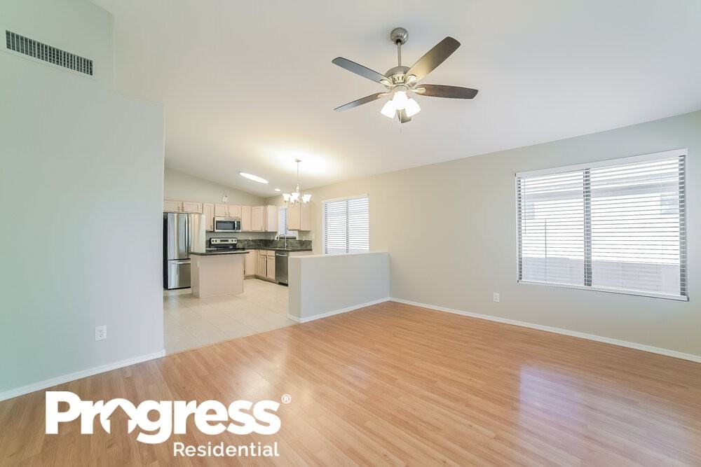 2261 E Arabian Dr - Photo 3 of 21
