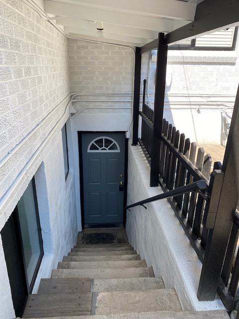 570 1/2 S High St - Photo 2 of 23