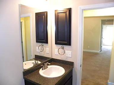 202 Ashbrook Cir - Photo 2 of 12