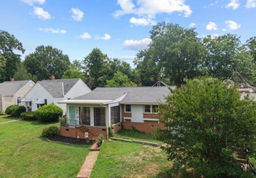 1707 Hampton St - Photo 2 of 12