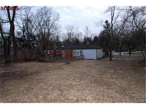 10049 Fieldcrest Ln - Photo 2 of 12