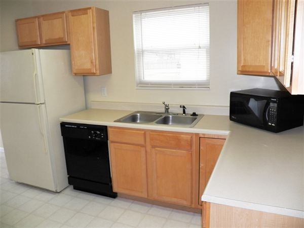 302 Sagebrush Dr - Photo 2 of 10