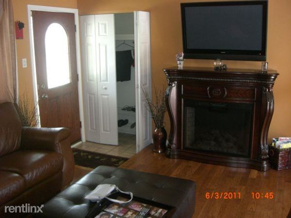 1338 Kenilworth Pl - Photo 3 of 15