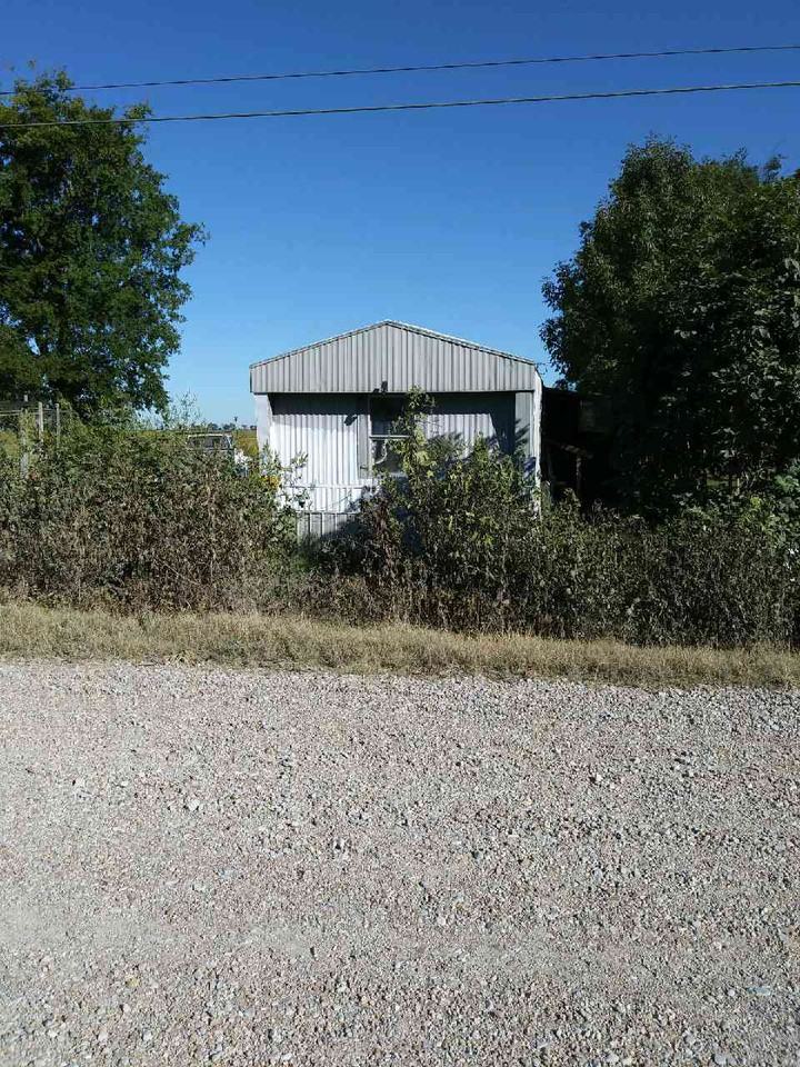 13 County Road 850 - Photo 2 of 14