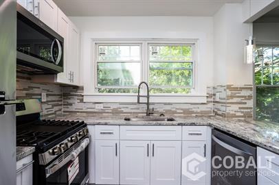 678 Moreland Ave Ne #1 - Photo 4 of 12