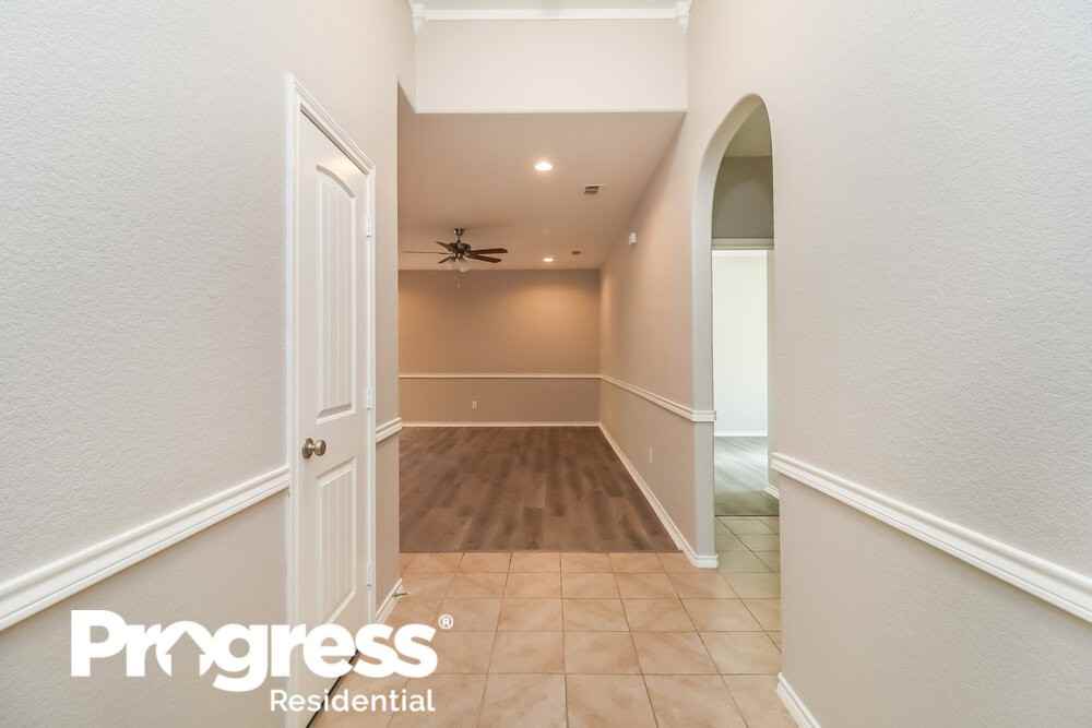 400 Fawn Hill Dr - Photo 3 of 16