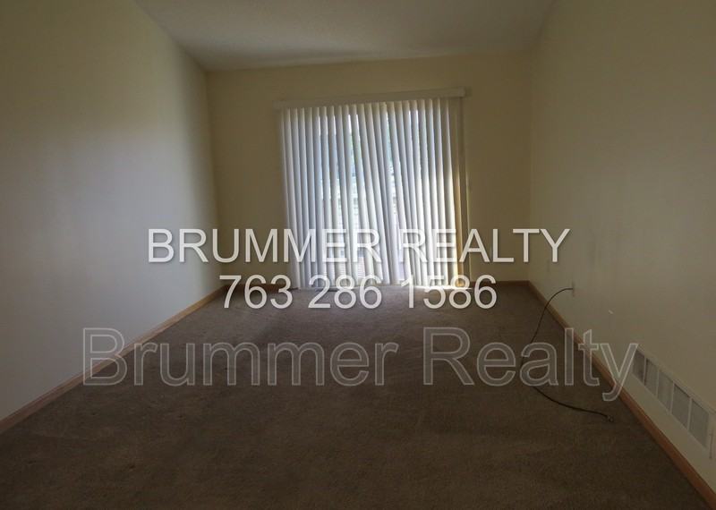 15448 Fluorine St Nw - Photo 2 of 32