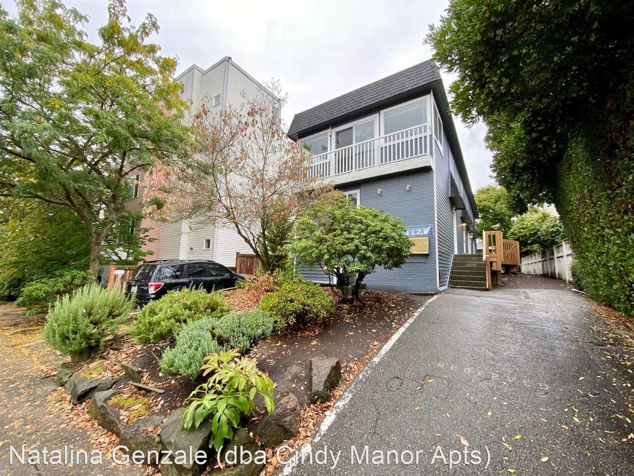 Cindy Manor - Photo 2 of 15