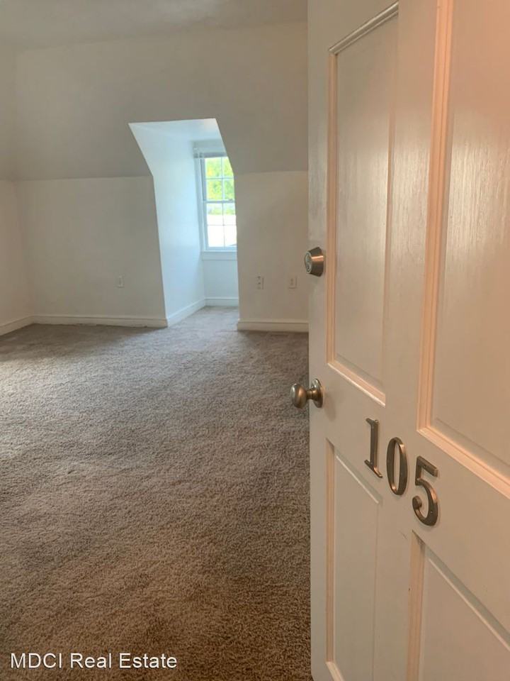 231 Chestnut St - Photo 2 of 44