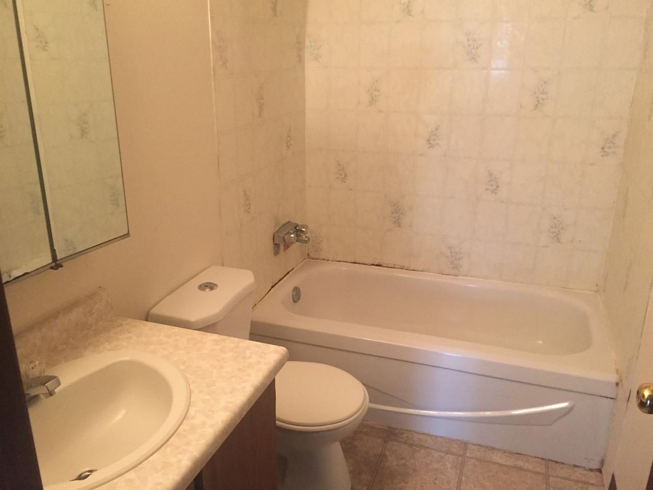 9527 98a Ave #106 - Photo 7 of 9