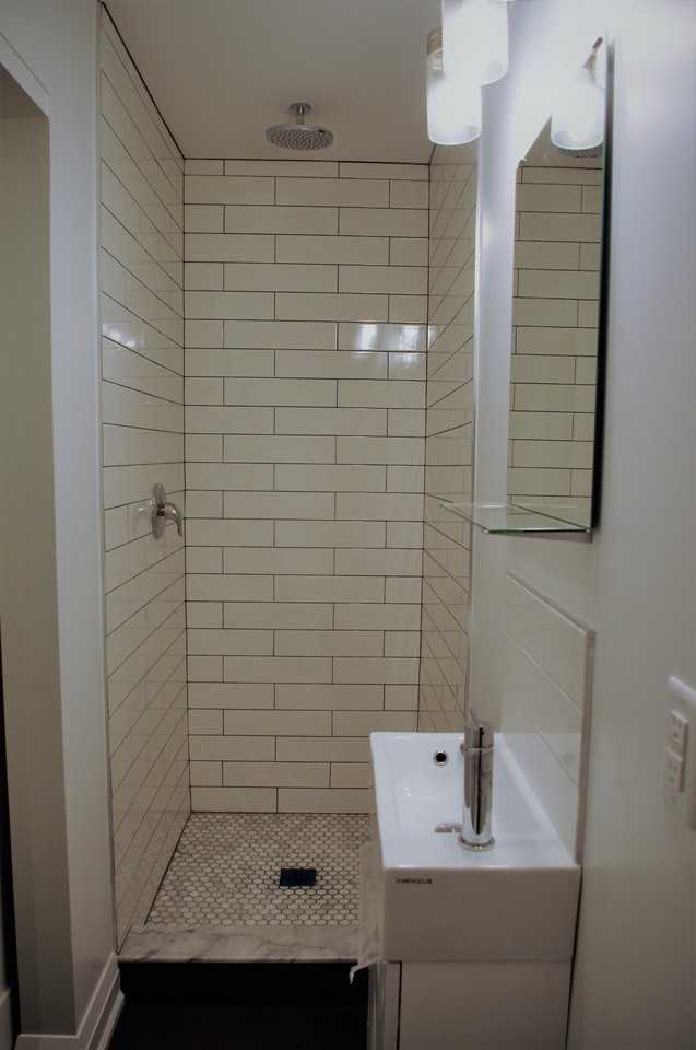 High Park Ave & Dundas St W - Photo 4 of 8