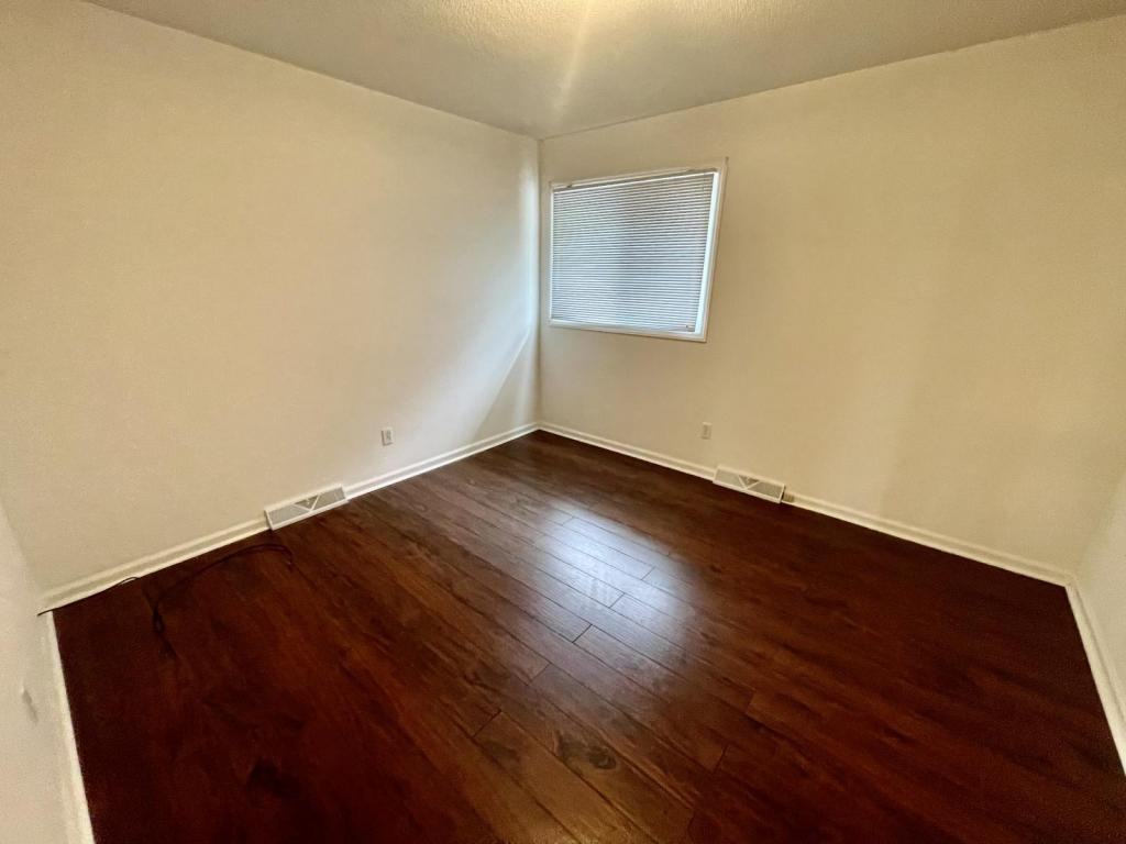 119 Young Dr - Photo 5 of 6