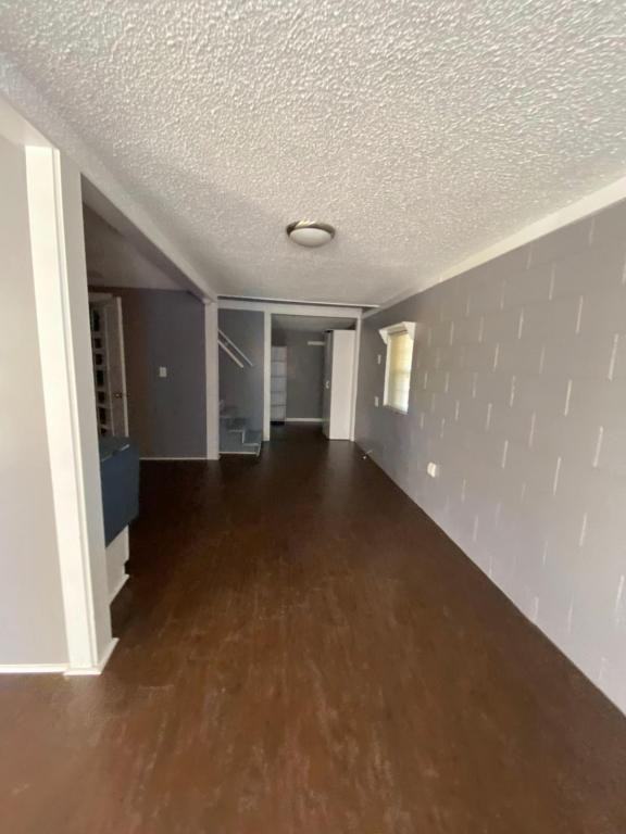 1516 South Ann Street - Photo 3 of 9