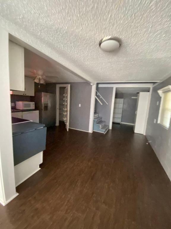 1516 South Ann Street - Photo 4 of 9