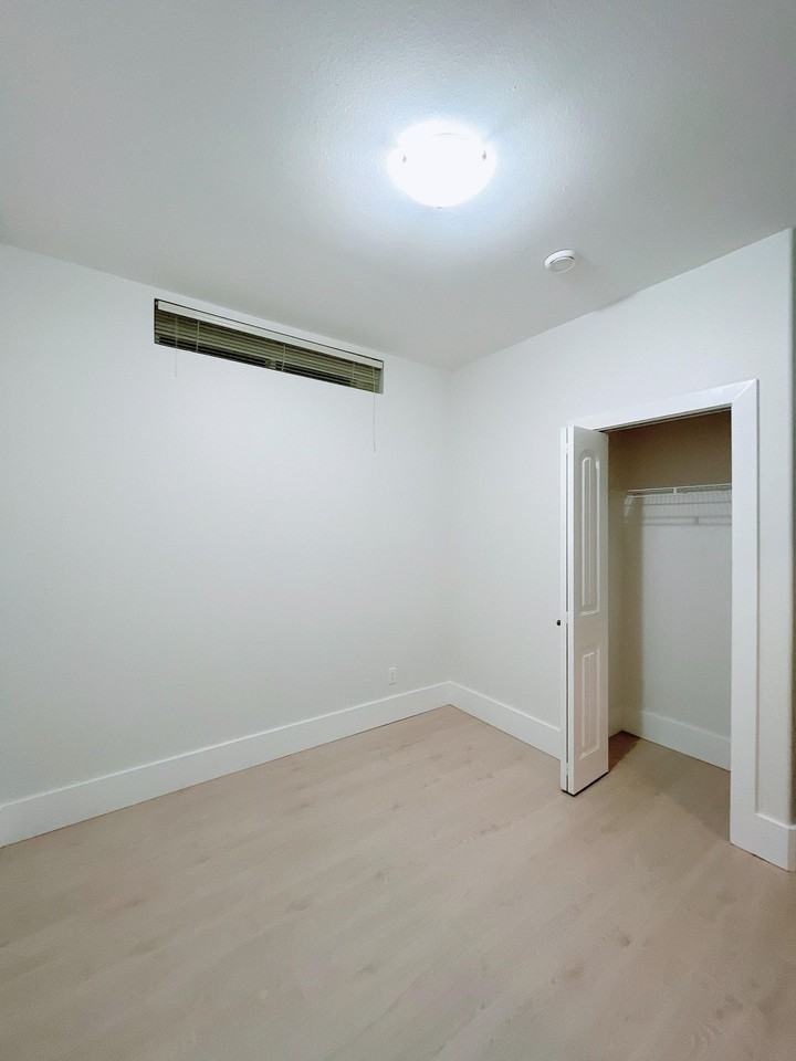 3476 Normandy Drive - Photo 2 of 9