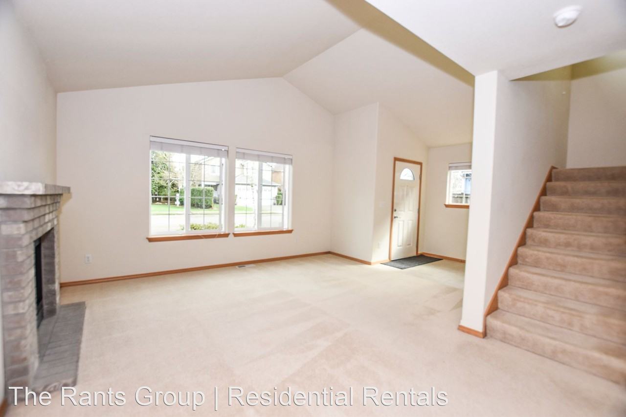 1636 Sundrop Ln Se - Photo 3 of 26