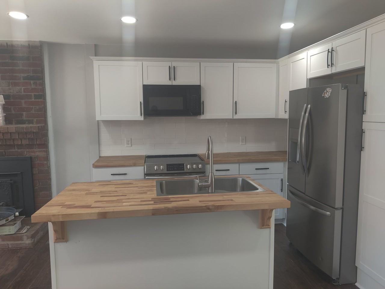 1128 Peter Pan St - Photo 2 of 10