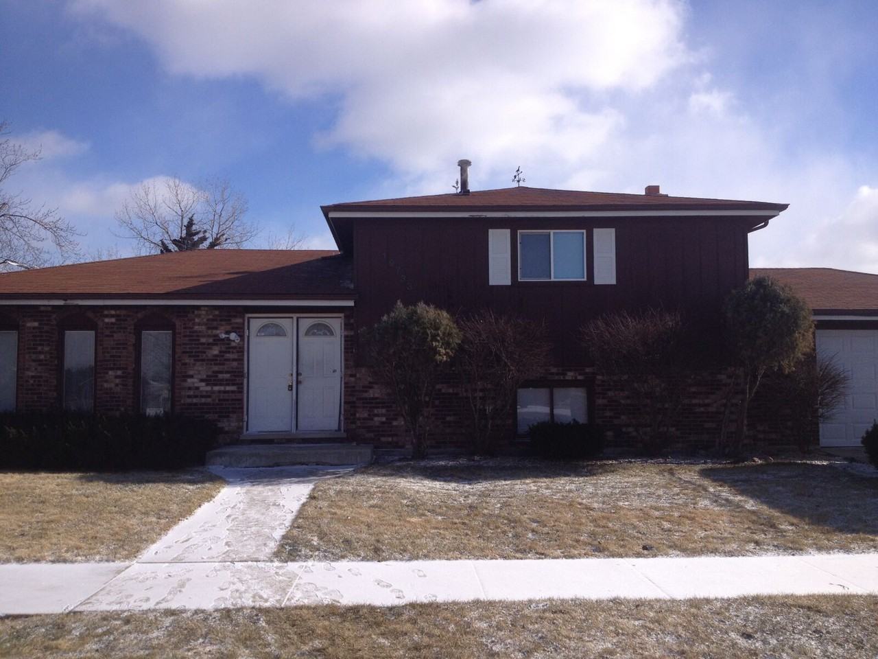 19733 Orchard Ave - Photo 2 of 3