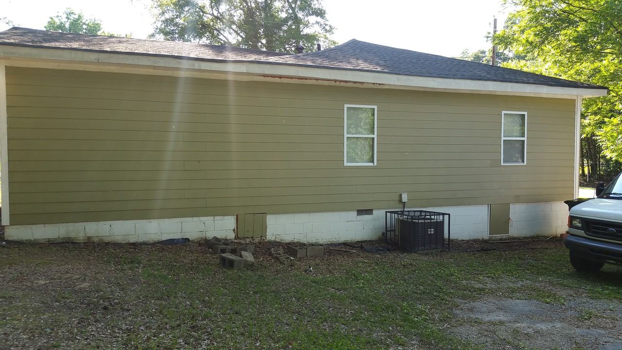 4864 Flat Shoals Rd - Photo 3 of 23