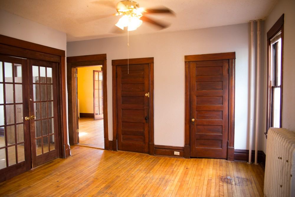 1309 E Hennepin Ave #1 - Photo 3 of 5