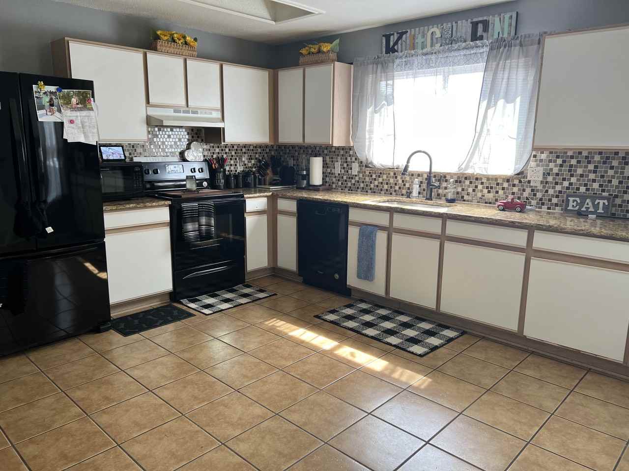 3210 Elizabeth Anne Ln - Photo 3 of 5