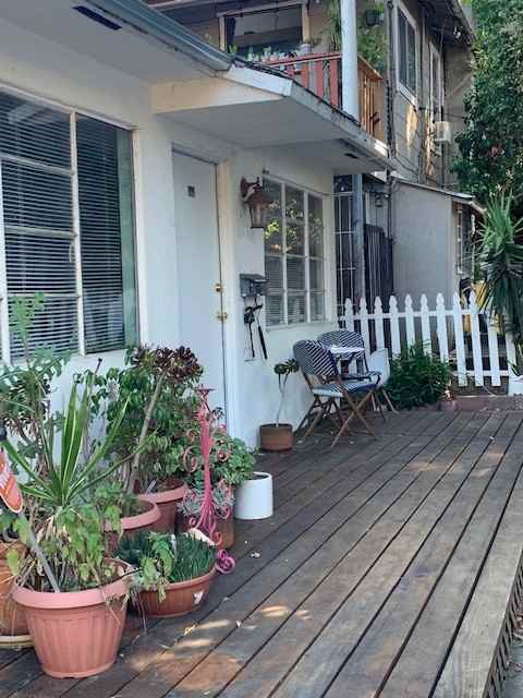 2611 3/4 Hyperion Ave - Photo 2 of 14