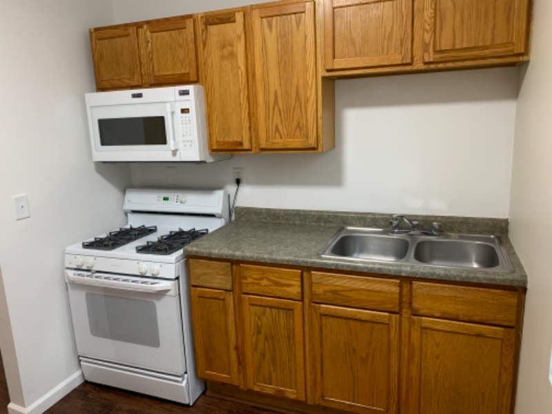 414 8th St #2ndFL - Photo 4 of 28