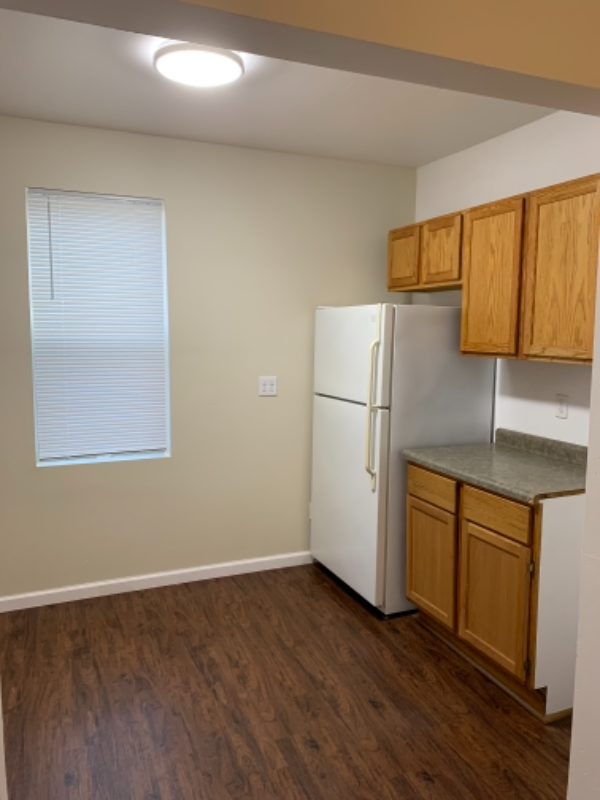 414 8th St #2ndFL - Photo 5 of 28