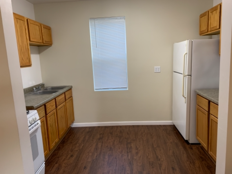 414 8th St #2ndFL - Photo 6 of 28