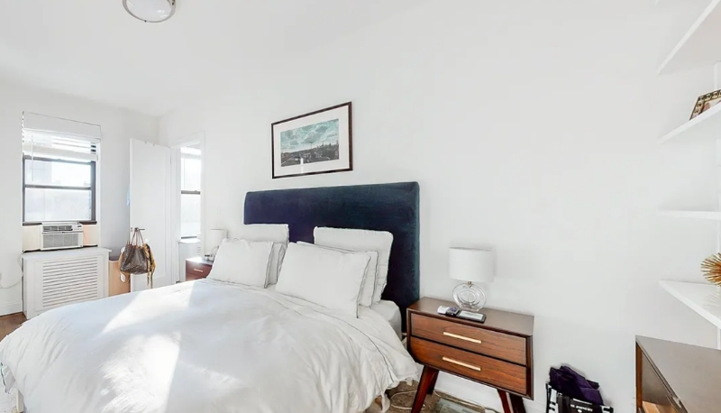 125 W 12th St #1H - Photo 3 of 5