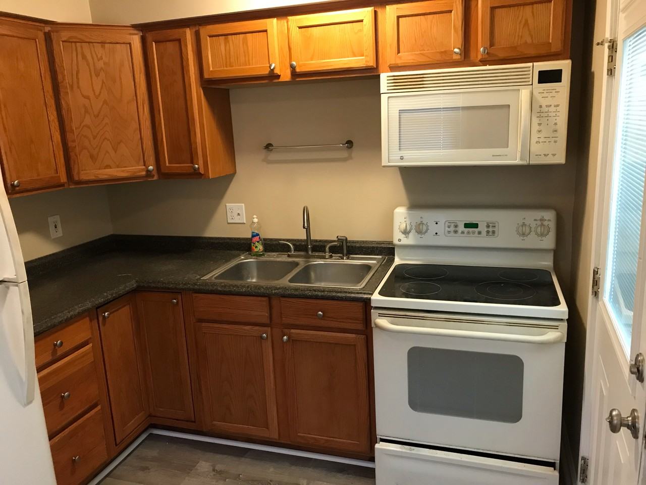 2550 9th Ct #1 - Photo 5 of 16