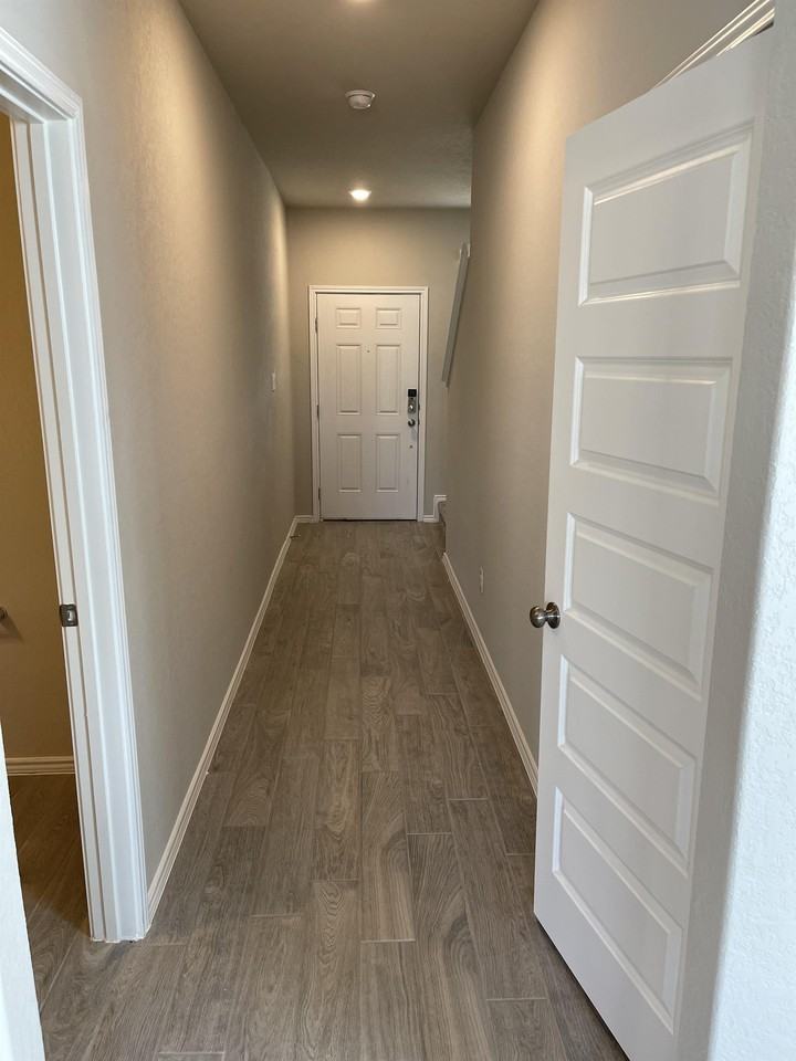 2532 Ayers Dr #1 - Photo 3 of 42