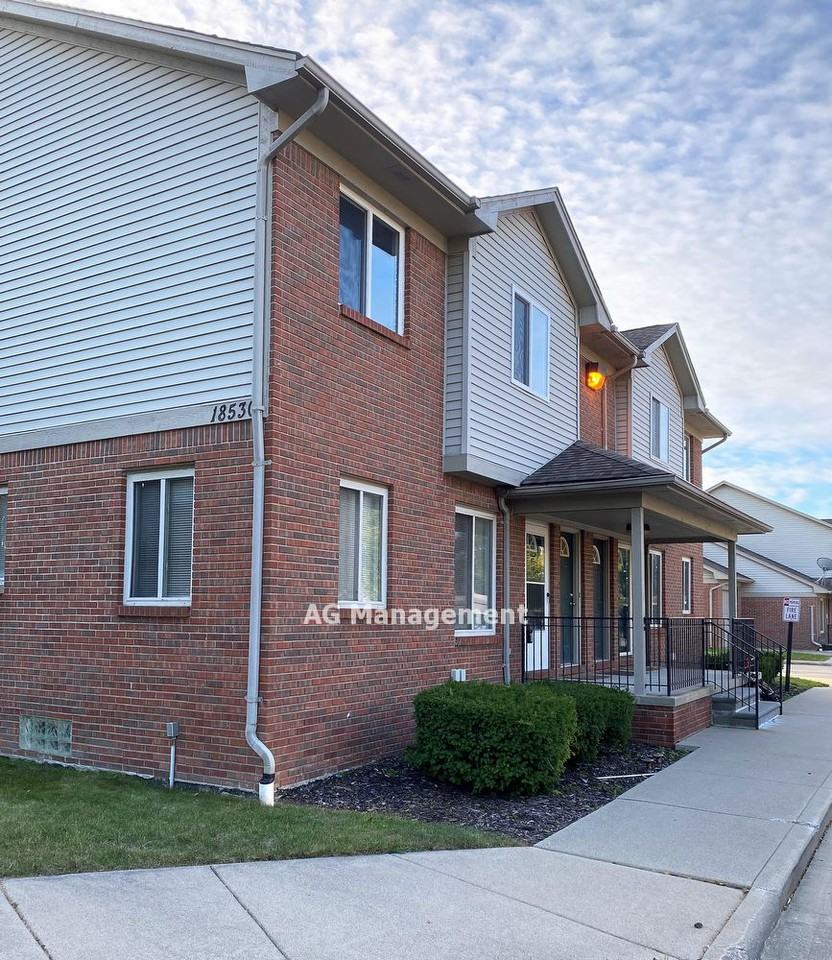 18530 E 14 Mile Rd #3