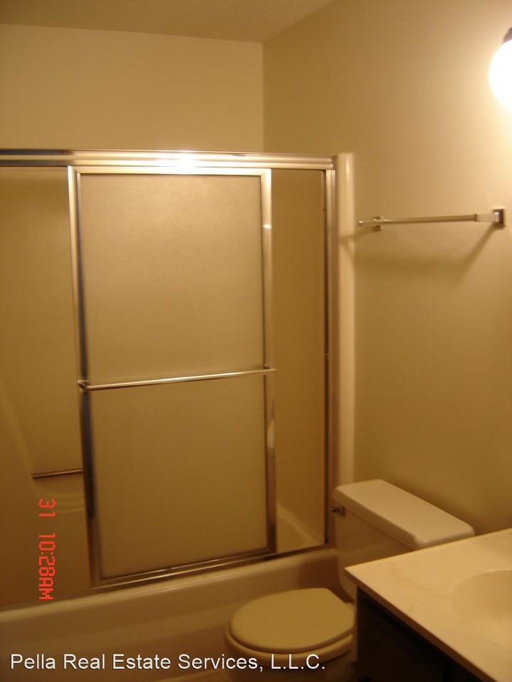 70 Brook Cir - Photo 3 of 4