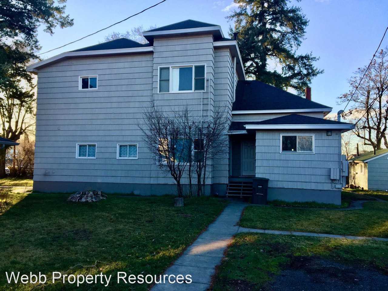 1515 SE Collins Drive - Photo 2 of 8