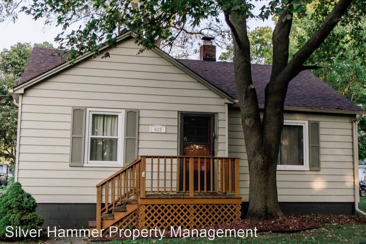 407 S Main St - Photo 2 of 25
