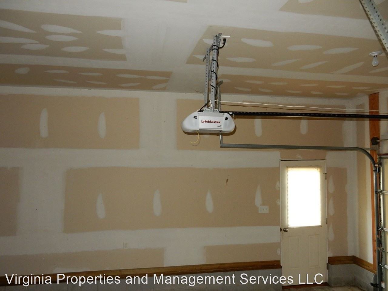 12807 Chester Grove Dr - Photo 3 of 32