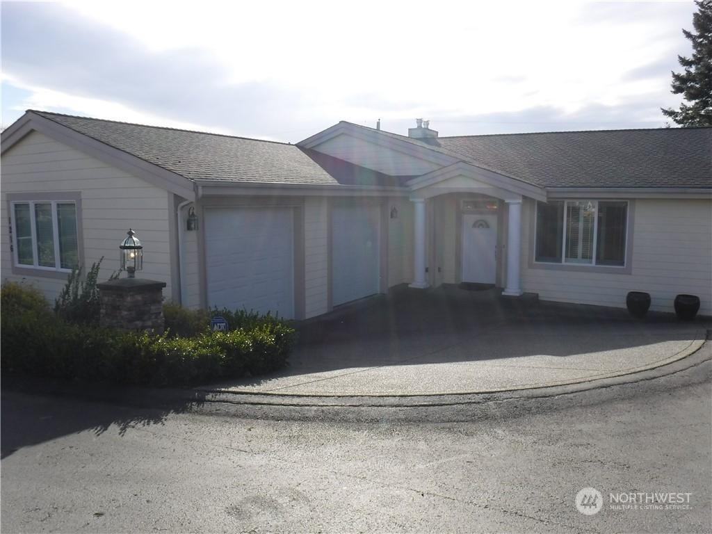 1216 S Brookside Ter