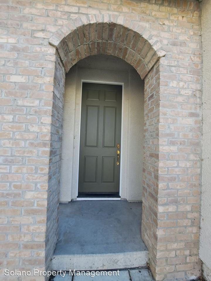 655 Parisio Cir - Photo 2 of 31