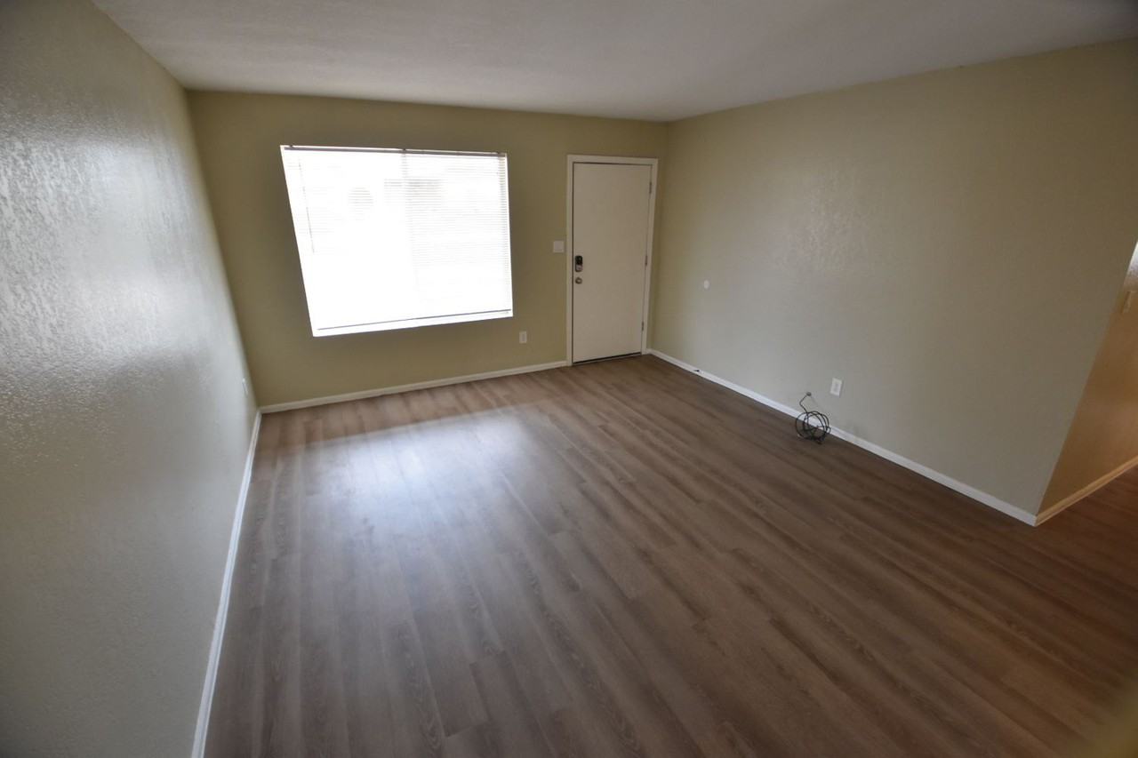 4229 W Mescal St - Photo 2 of 17