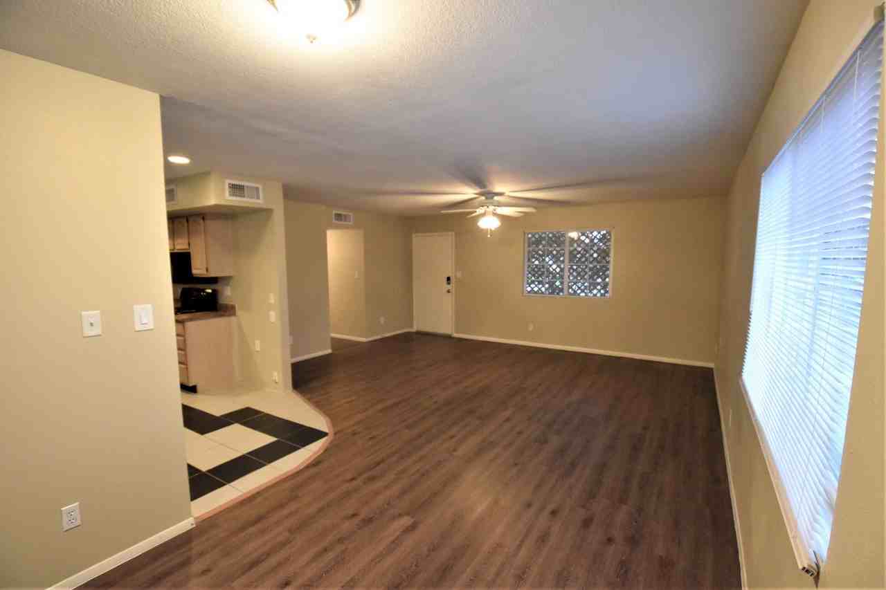 2361 W Marconi Ave - Photo 2 of 11
