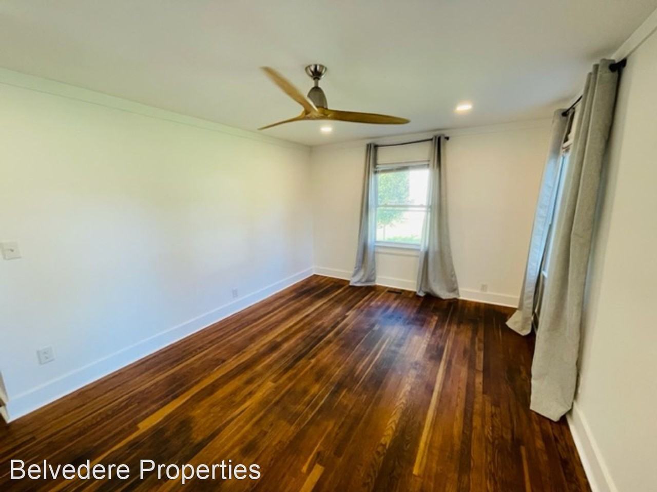 2721 Stratford Dr - Photo 3 of 26