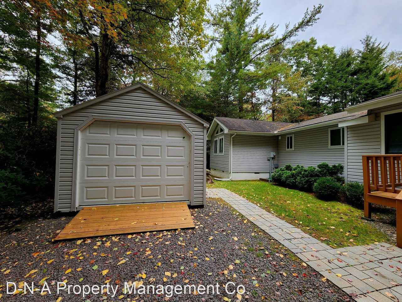 1243 Hunter Ln - Photo 2 of 17