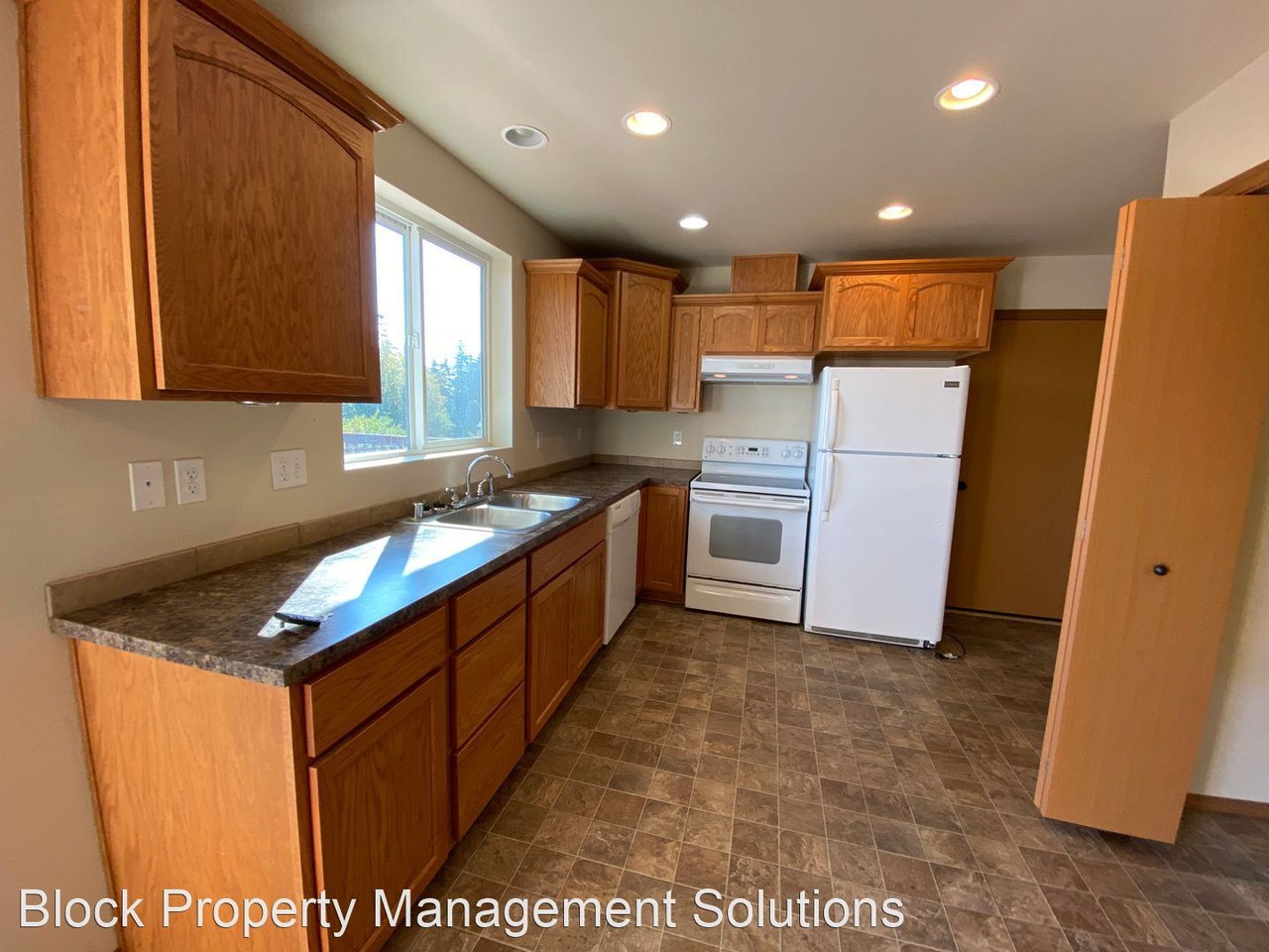 667 Vesper Way - Photo 2 of 13