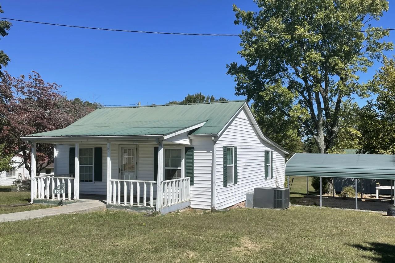 134 Stroud Dr - Photo 3 of 4